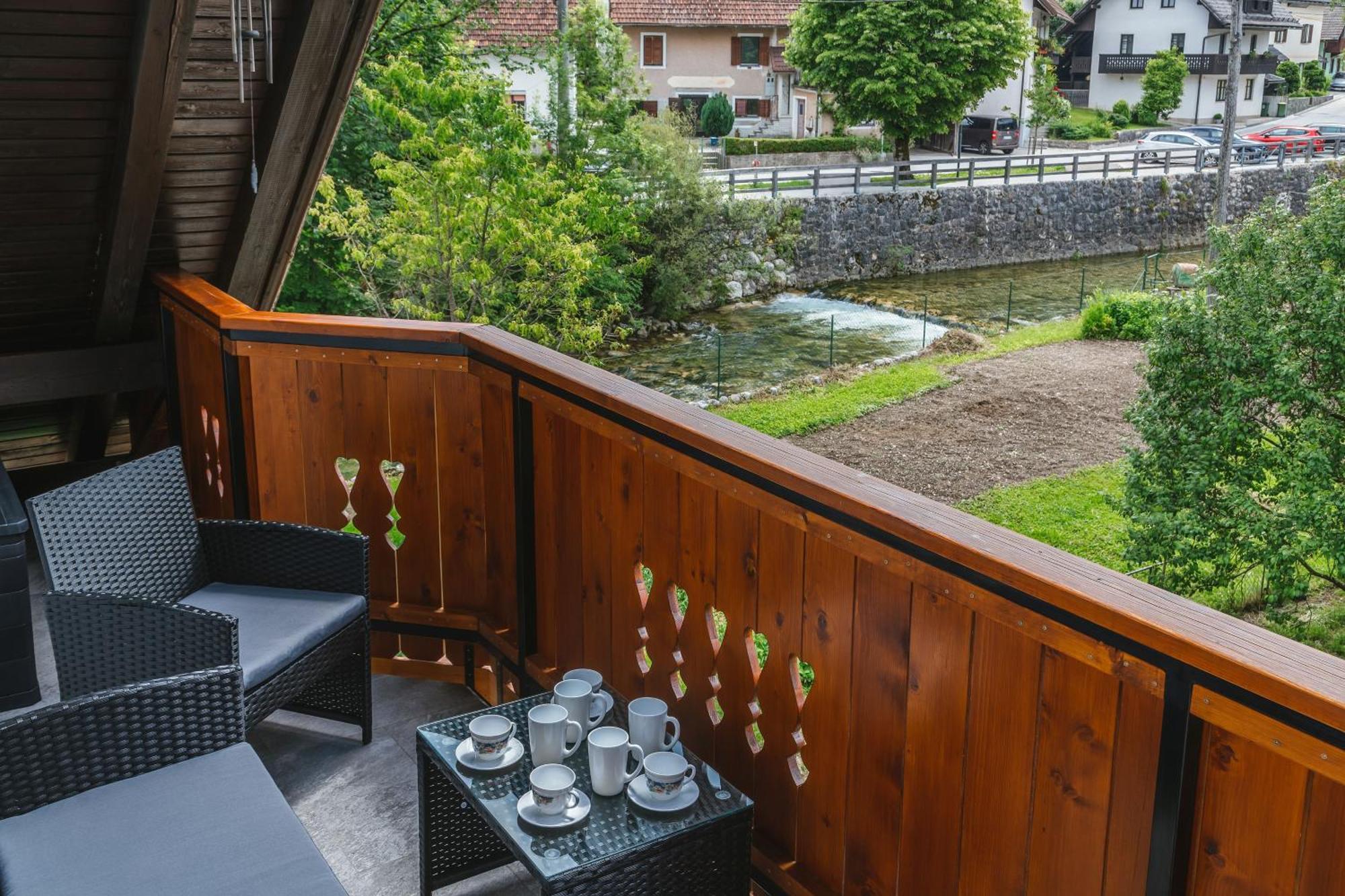 Apartma Bistr'ca *
